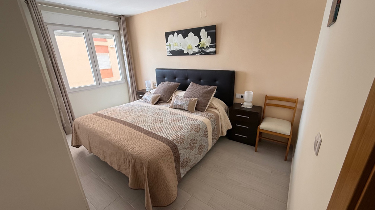 For sale - 3 Bedroom 1 Bathroom Apartment - Ground Floor Apartment in Torrevieja - Torrevieja Centro  - Alicante