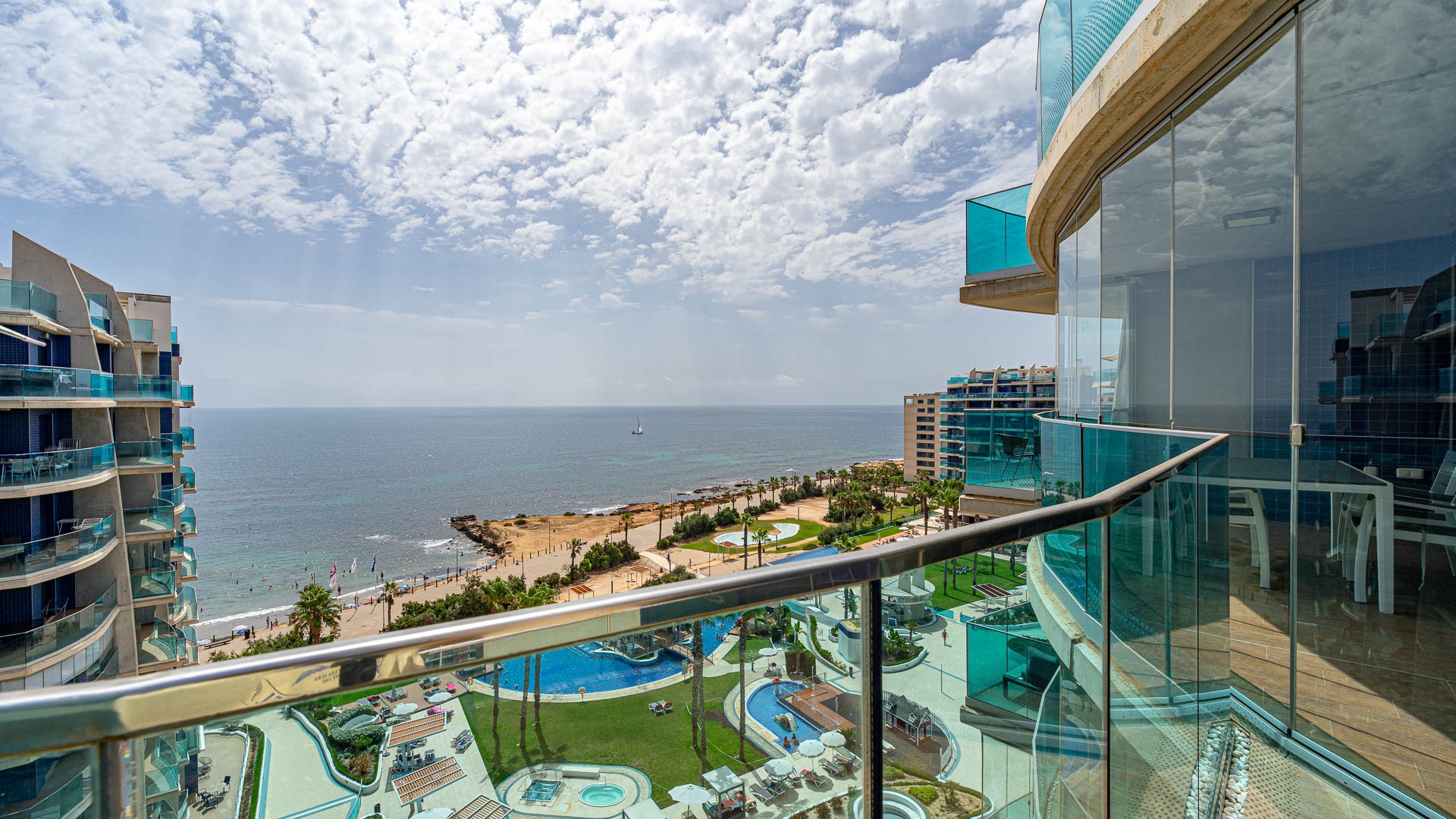 For sale - 2 Bedroom 2 Bathroom Apartament in Punta Prima - Punta Prima  - Alicante