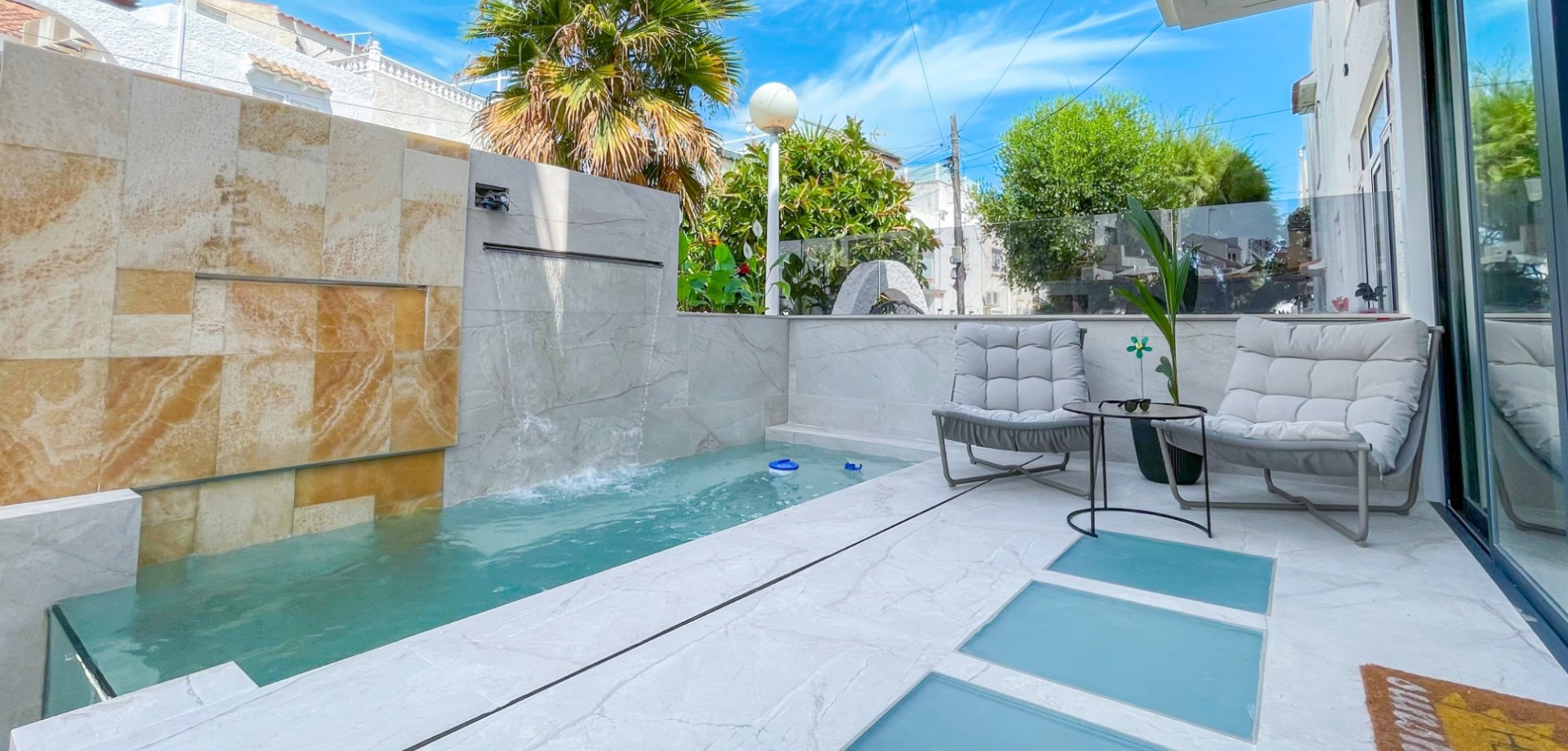 For sale - 3 Bedroom 3 Bathroom Townhouse in Torrevieja - Nueva Torrevieja - Aguas Nuevas  - Costa Blanca (Alicante)