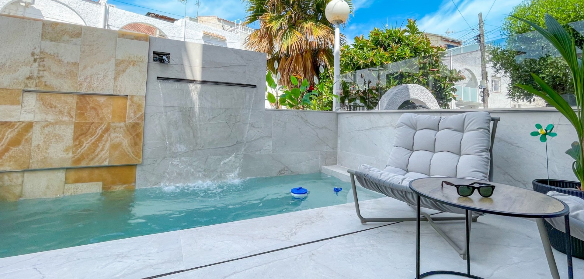 For sale - 3 Bedroom 3 Bathroom Townhouse in Torrevieja - Nueva Torrevieja - Aguas Nuevas  - Costa Blanca (Alicante)