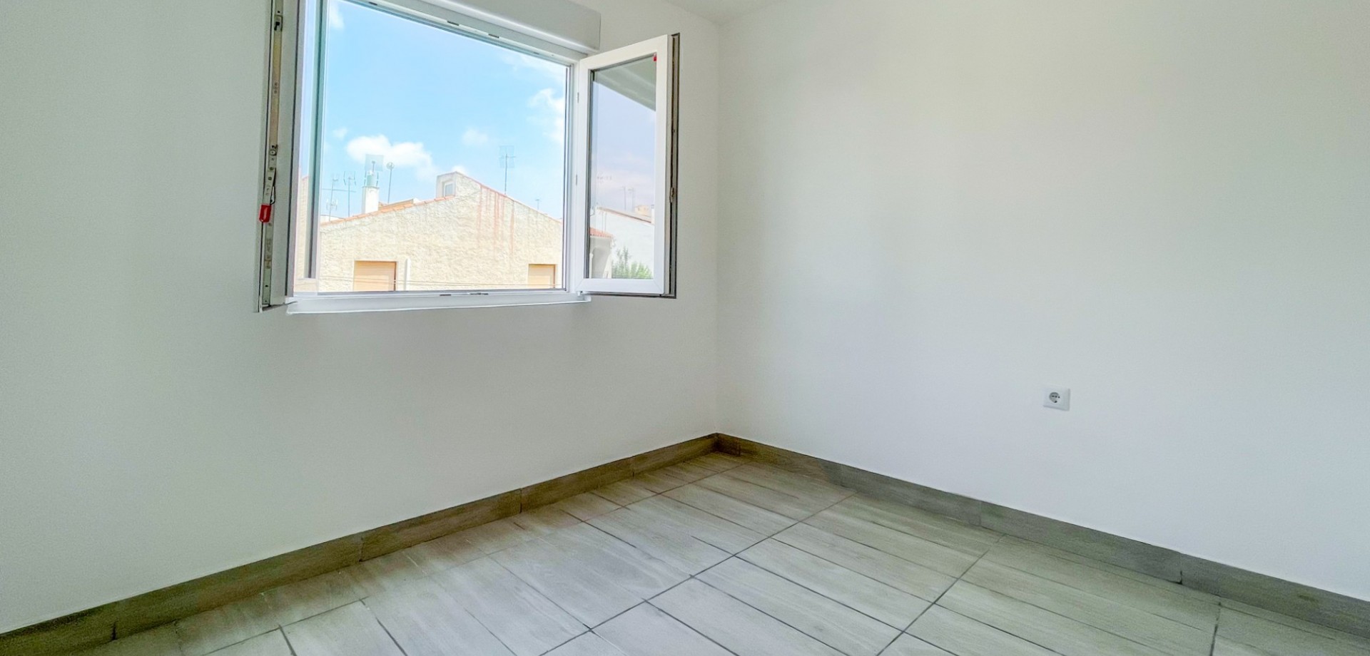 For sale - 2 Bedroom 1 Bathroom Apartment in Torrevieja - Torrevieja  - Costa Blanca (Alicante)
