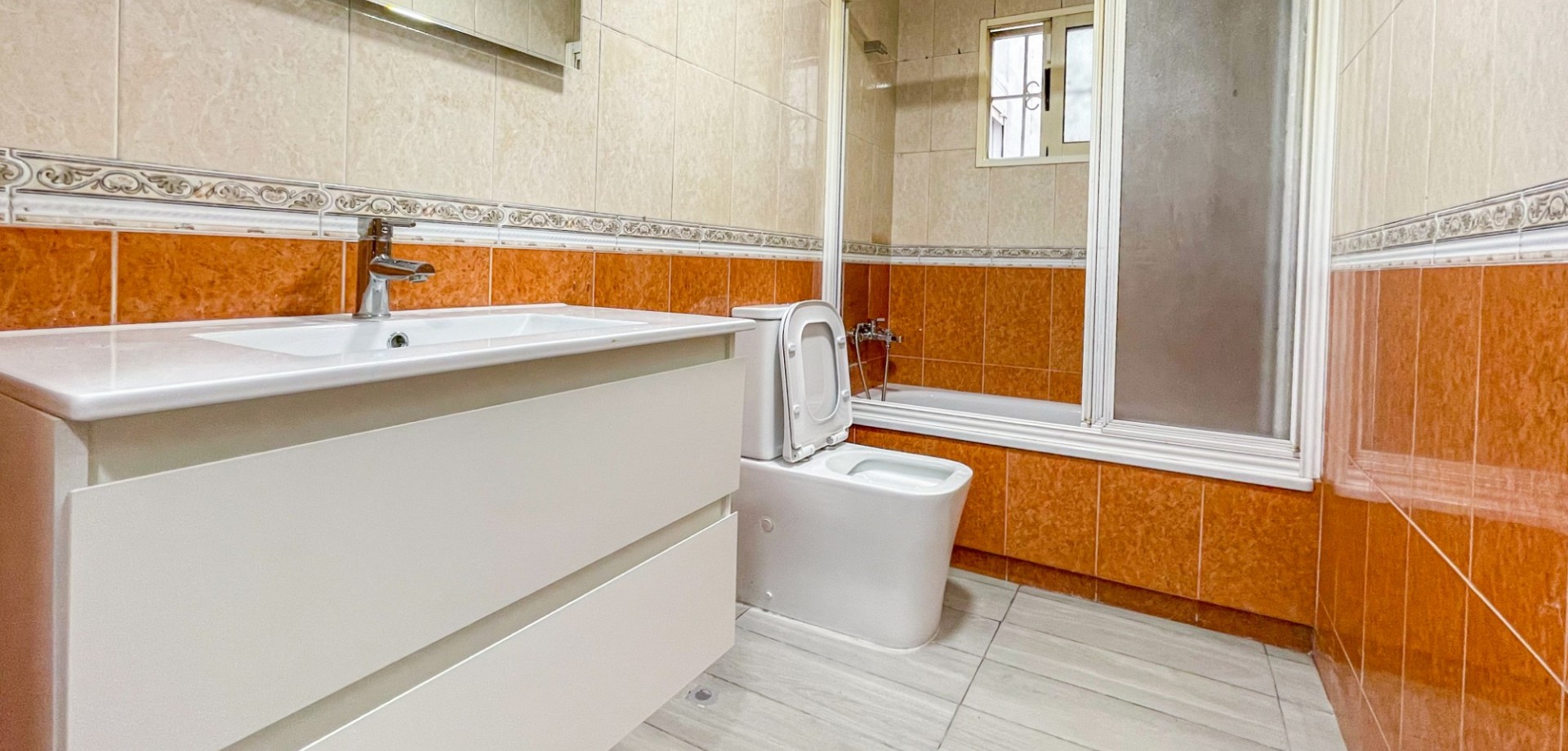For sale - 2 Bedroom 1 Bathroom Apartment in Torrevieja - Torrevieja  - Costa Blanca (Alicante)