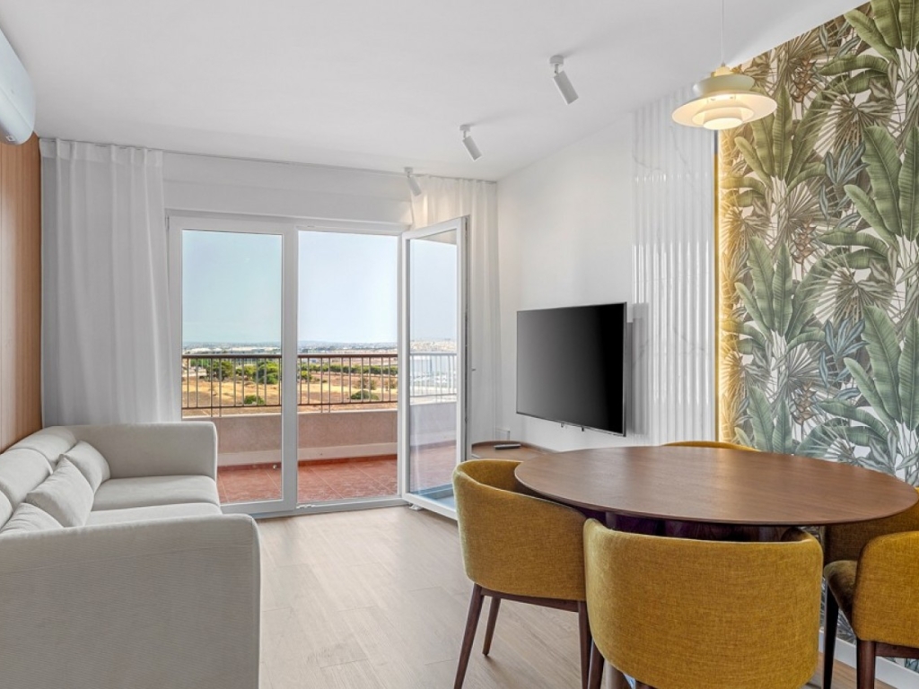 2 Bedroom 2 Bathroom Apartment in Orihuela Costa