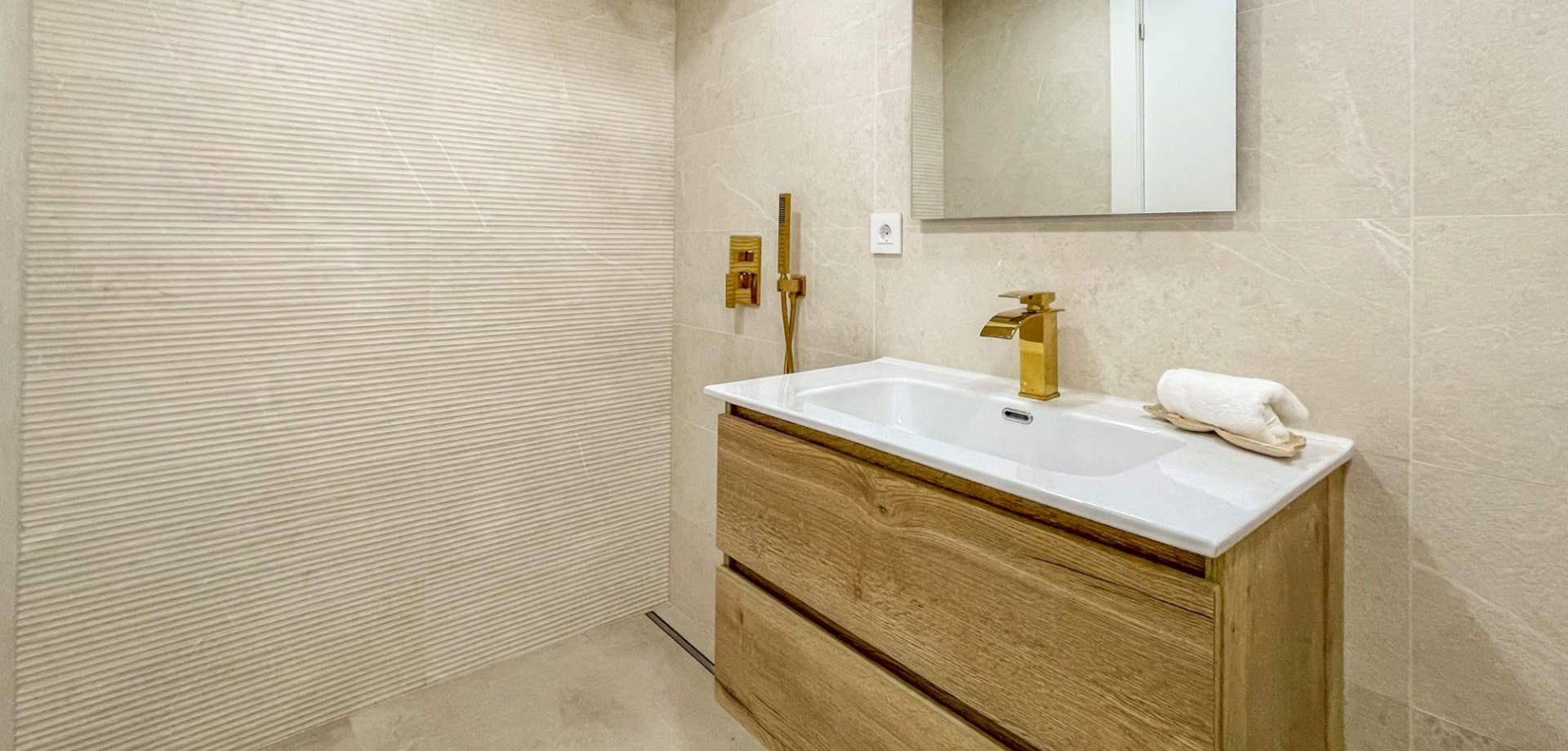 For sale - 2 Bedroom 2 Bathroom Apartment in Torrevieja - El Acequión - Los Náufragos  - Costa Blanca (Alicante)