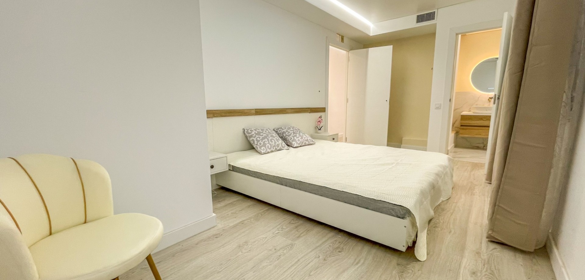 For sale - 2 Bedroom 2 Bathroom Apartment in Torrevieja - El Acequión - Los Náufragos  - Costa Blanca (Alicante)