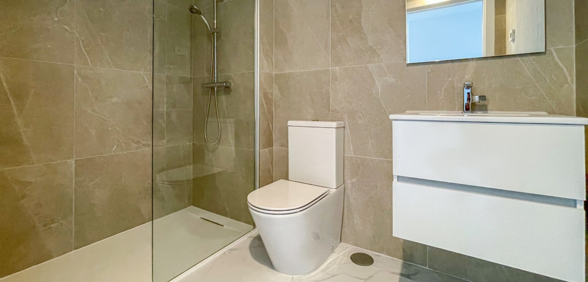 For sale - 3 Bedroom 2 Bathroom Apartment in Orihuela Costa - Punta Prima  - Costa Blanca (Alicante)