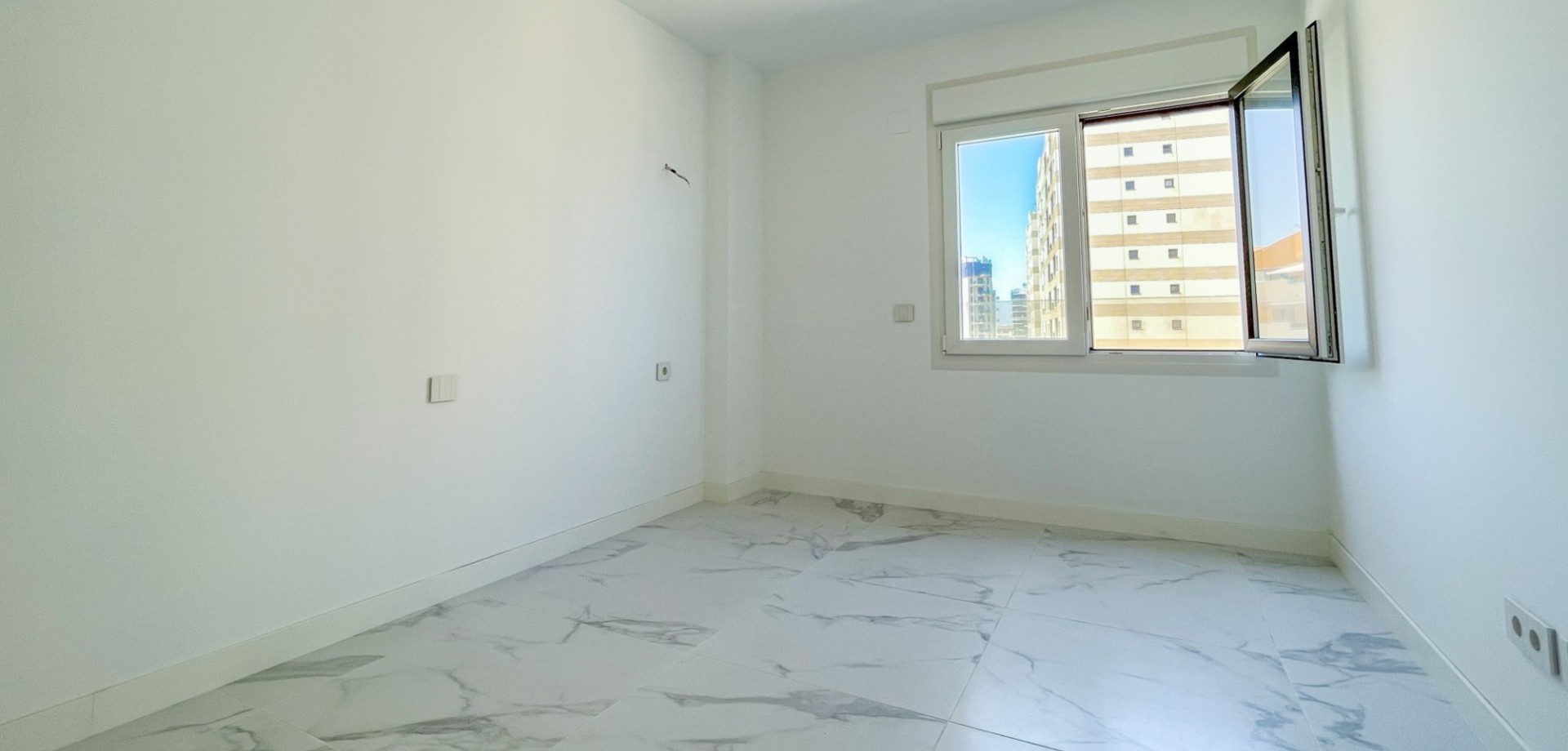 For sale - 3 Bedroom 2 Bathroom Apartment in Orihuela Costa - Punta Prima  - Costa Blanca (Alicante)