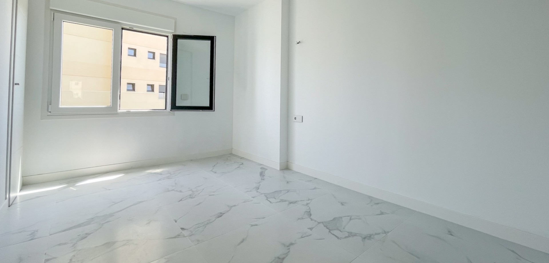 For sale - 3 Bedroom 2 Bathroom Apartment in Orihuela Costa - Punta Prima  - Costa Blanca (Alicante)