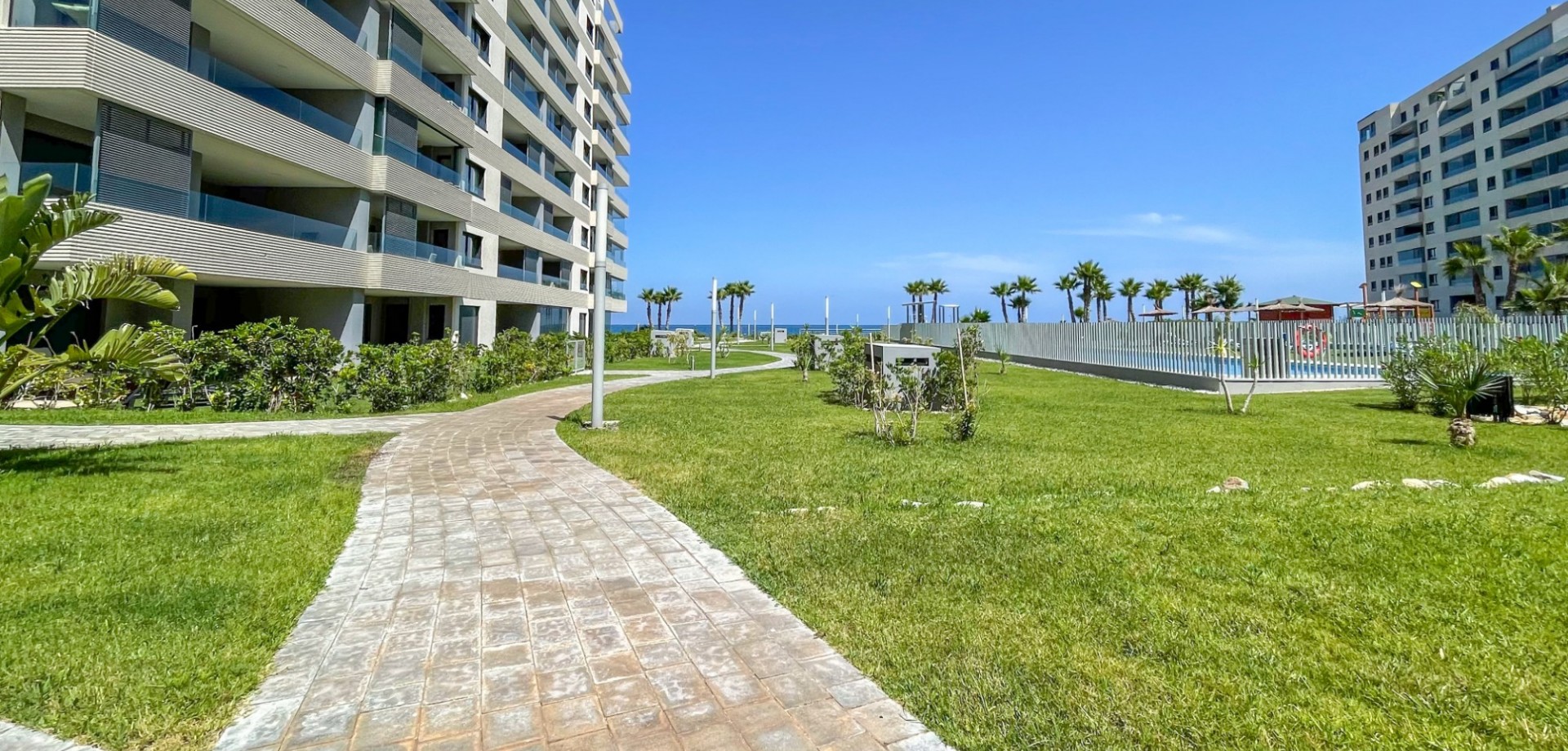 For sale - 3 Bedroom 2 Bathroom Apartment in Orihuela Costa - Punta Prima  - Costa Blanca (Alicante)