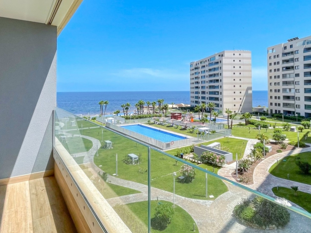 3 Bedroom 2 Bathroom Apartment in Orihuela Costa