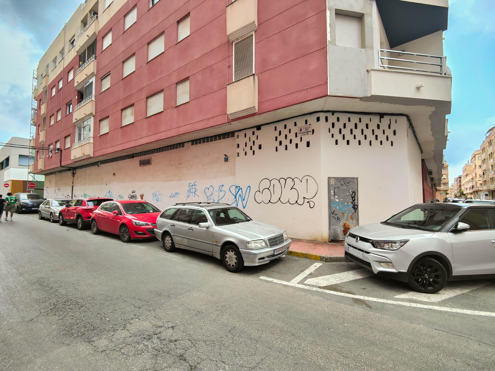 For sale - Commercial property in Torrevieja - El Acequion - Los Náufragos  - Alicante