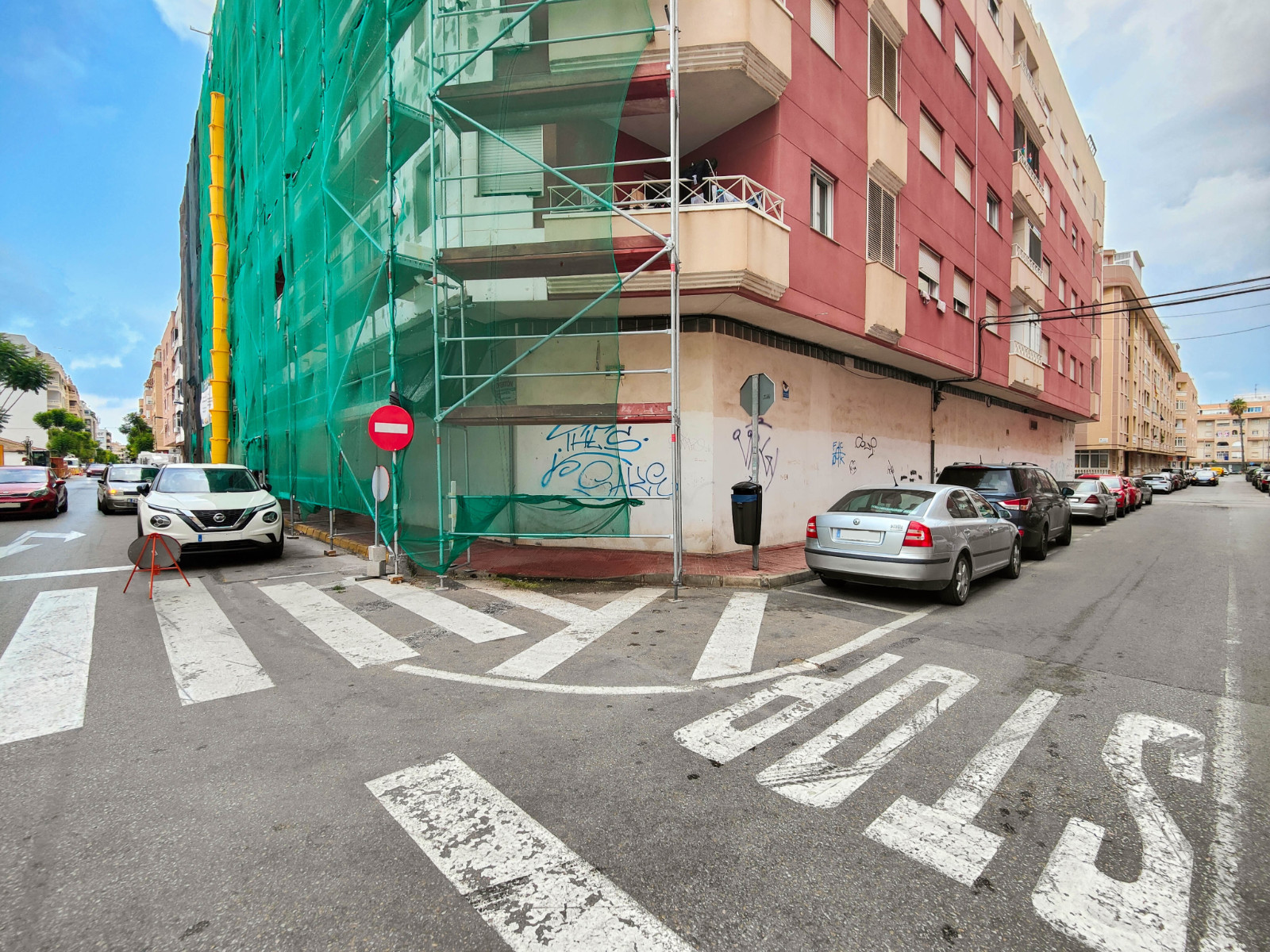 For sale - Commercial property in Torrevieja - El Acequion - Los Náufragos  - Alicante