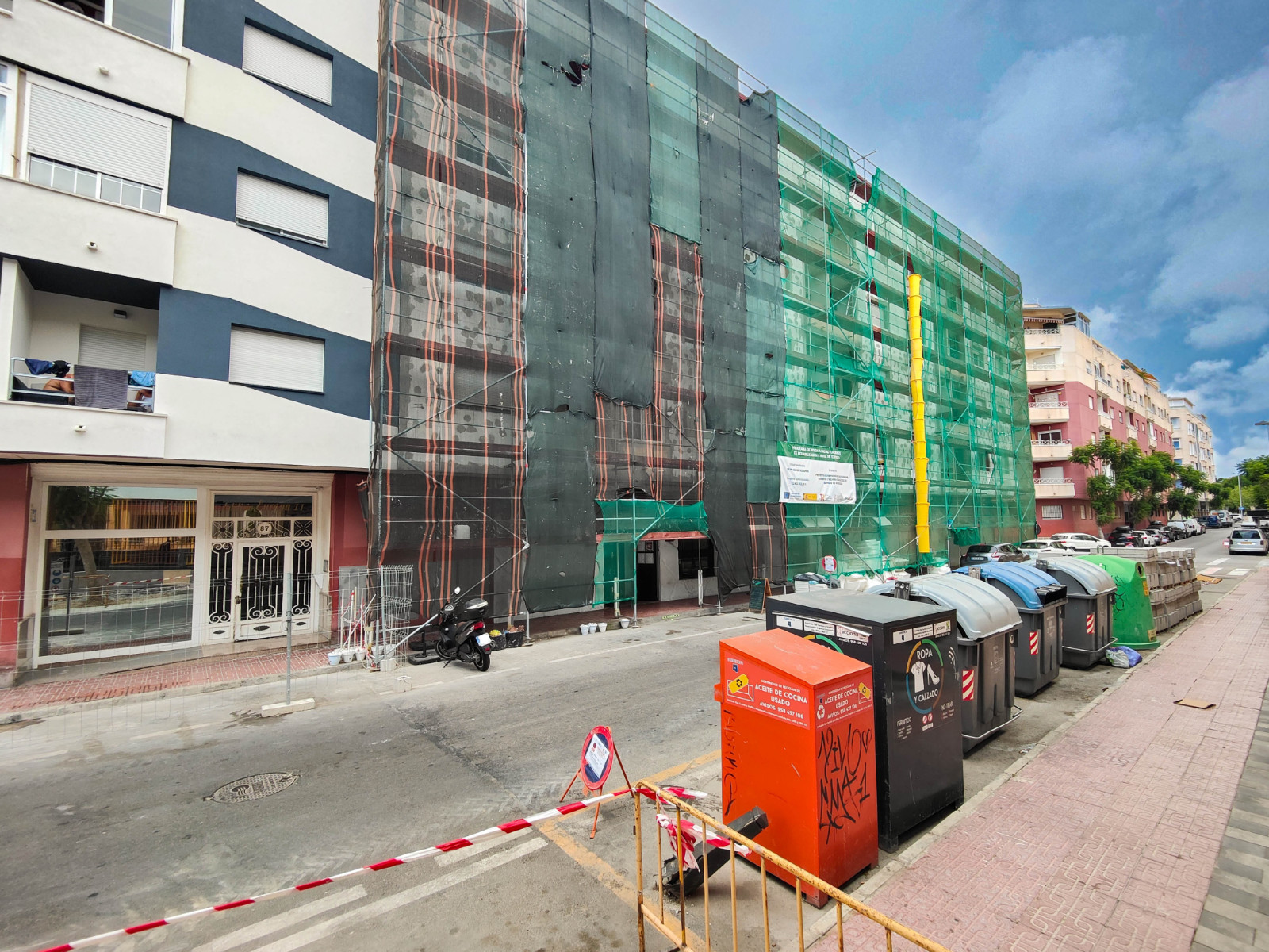 For sale - Commercial property in Torrevieja - El Acequion - Los Náufragos  - Alicante