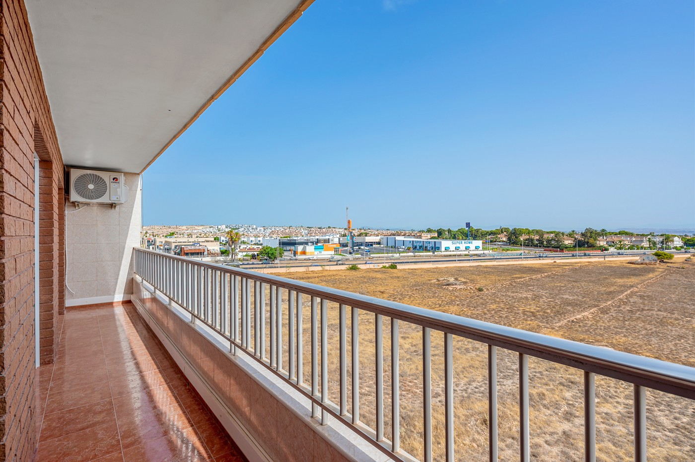 For sale - 2 Bedroom 2 Bathroom Penthouse in Torrevieja - Punta Prima    - Alicante