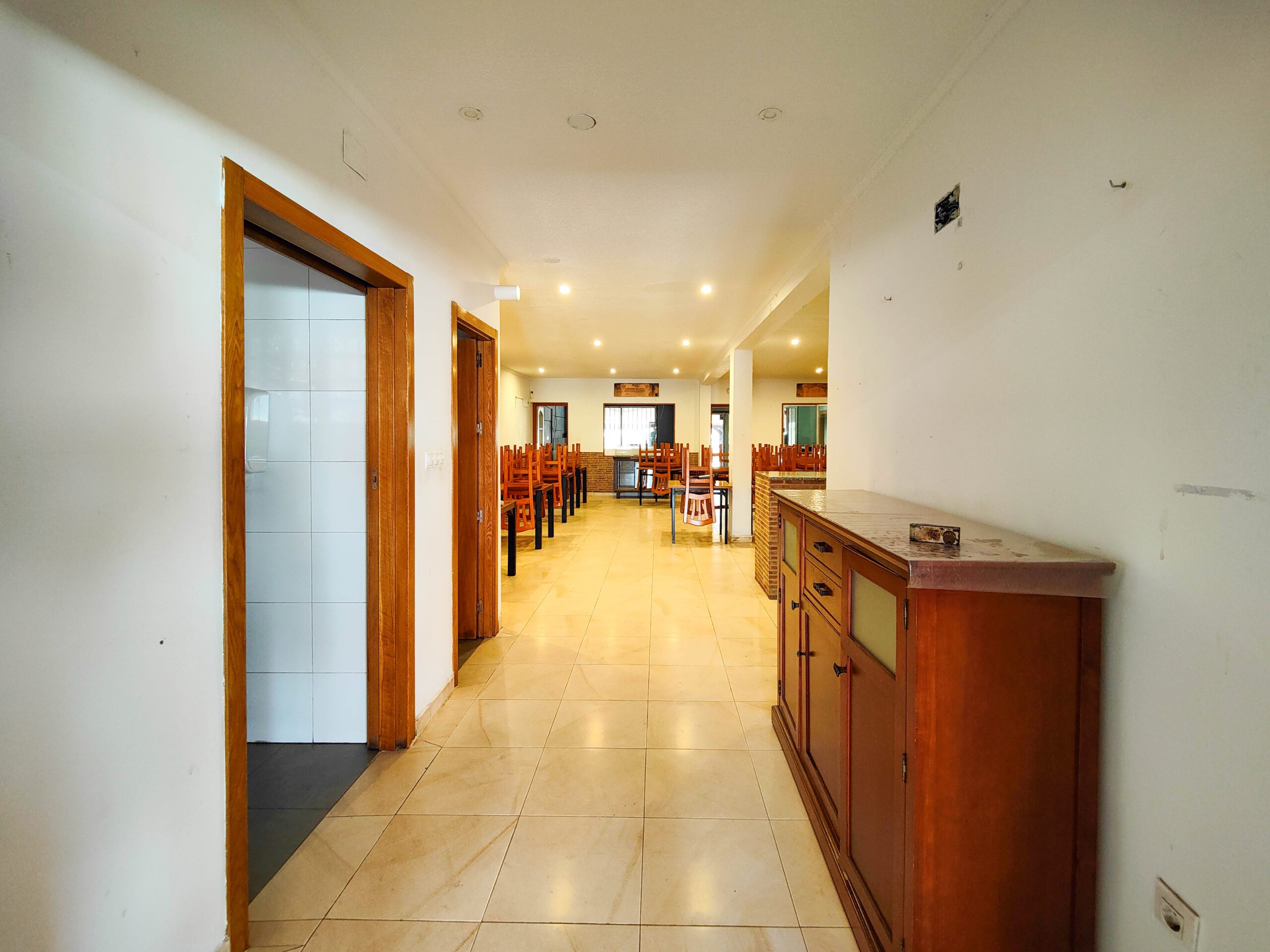 For sale - 6 Bedroom 3 Bathroom Commercial property in Torrevieja - La Siesta - El Salado - Torreta  - Alicante