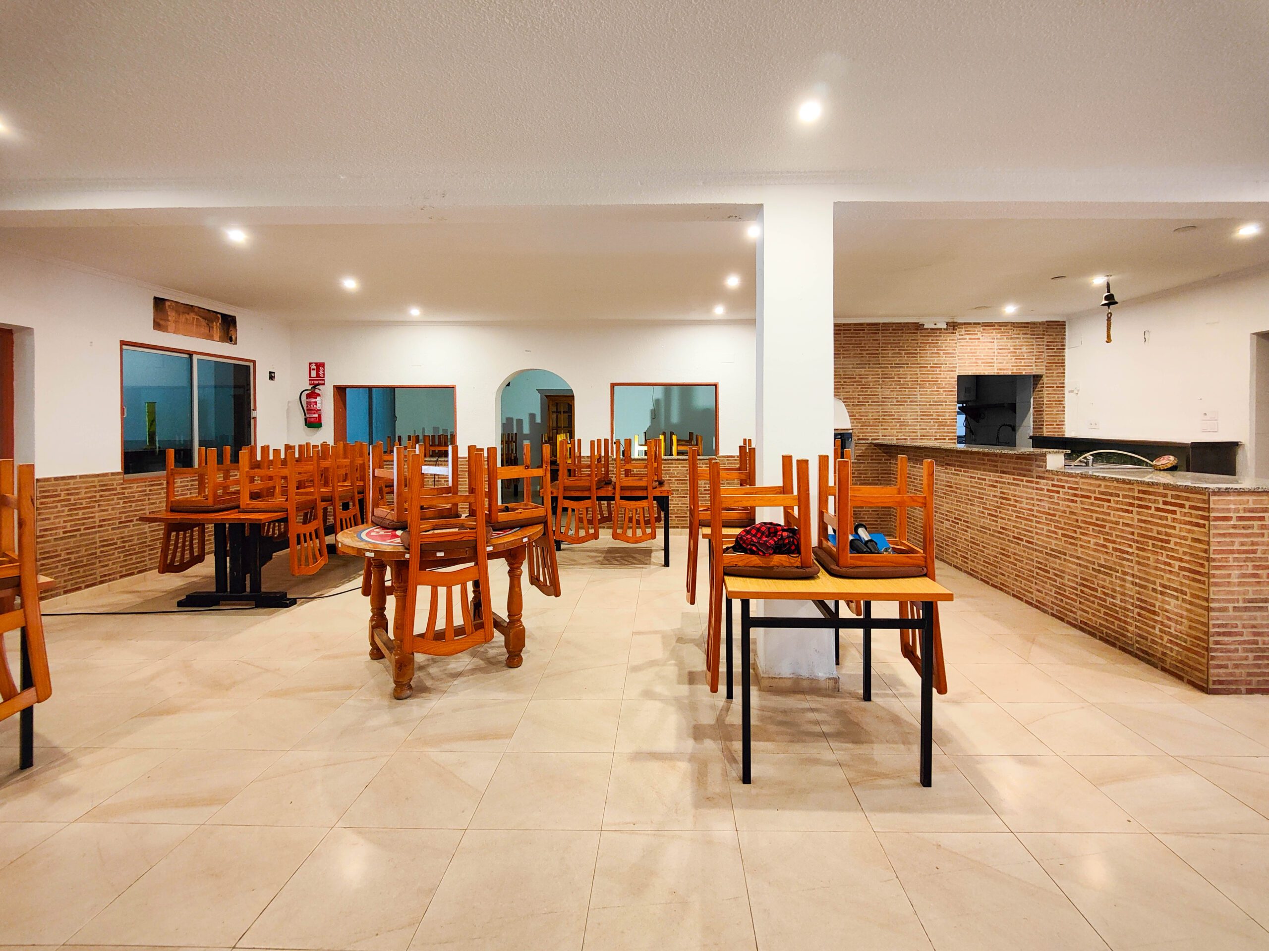 For sale - 6 Bedroom 3 Bathroom Commercial property in Torrevieja - La Siesta - El Salado - Torreta  - Alicante