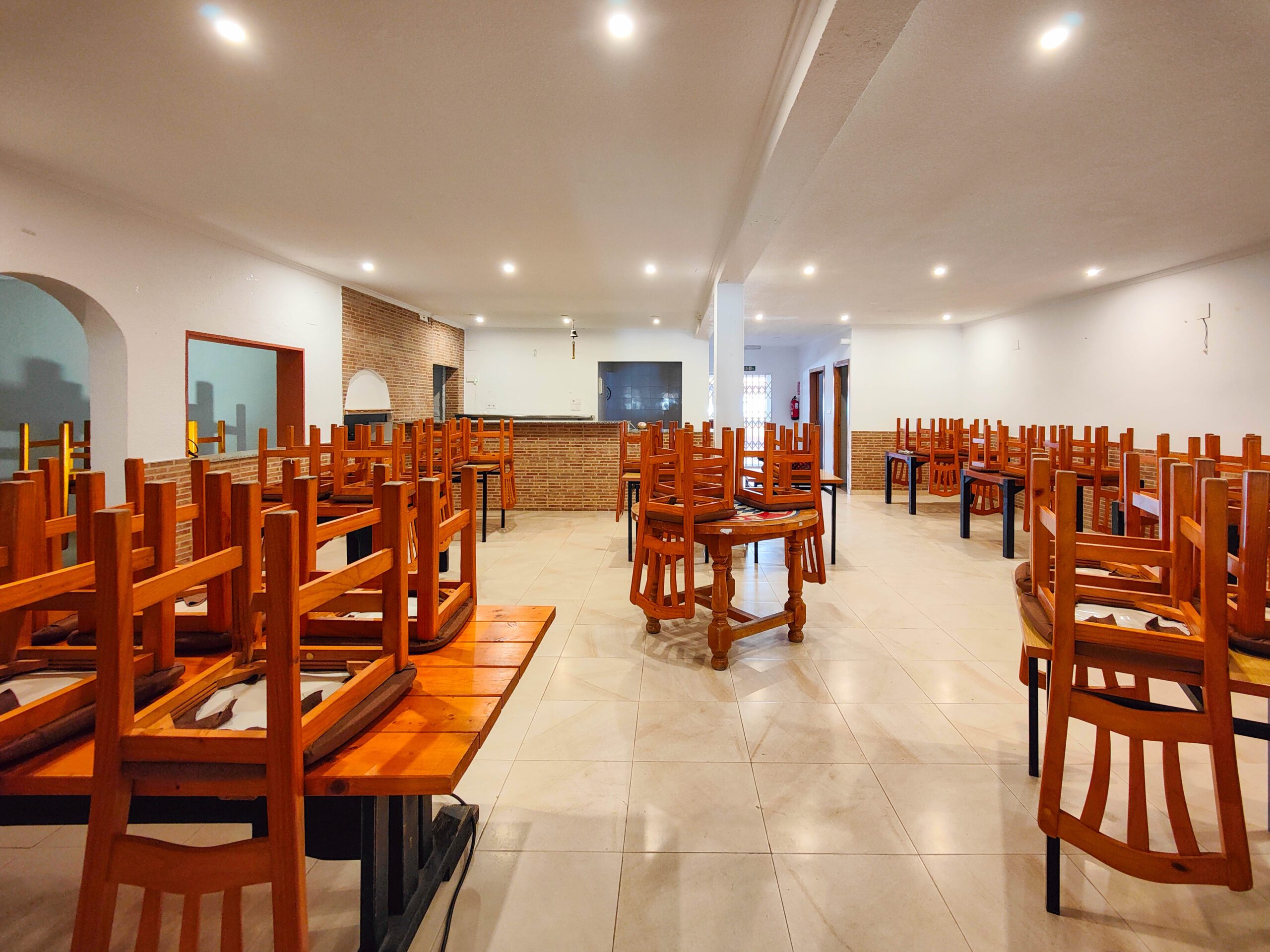 For sale - 6 Bedroom 3 Bathroom Commercial property in Torrevieja - La Siesta - El Salado - Torreta  - Alicante