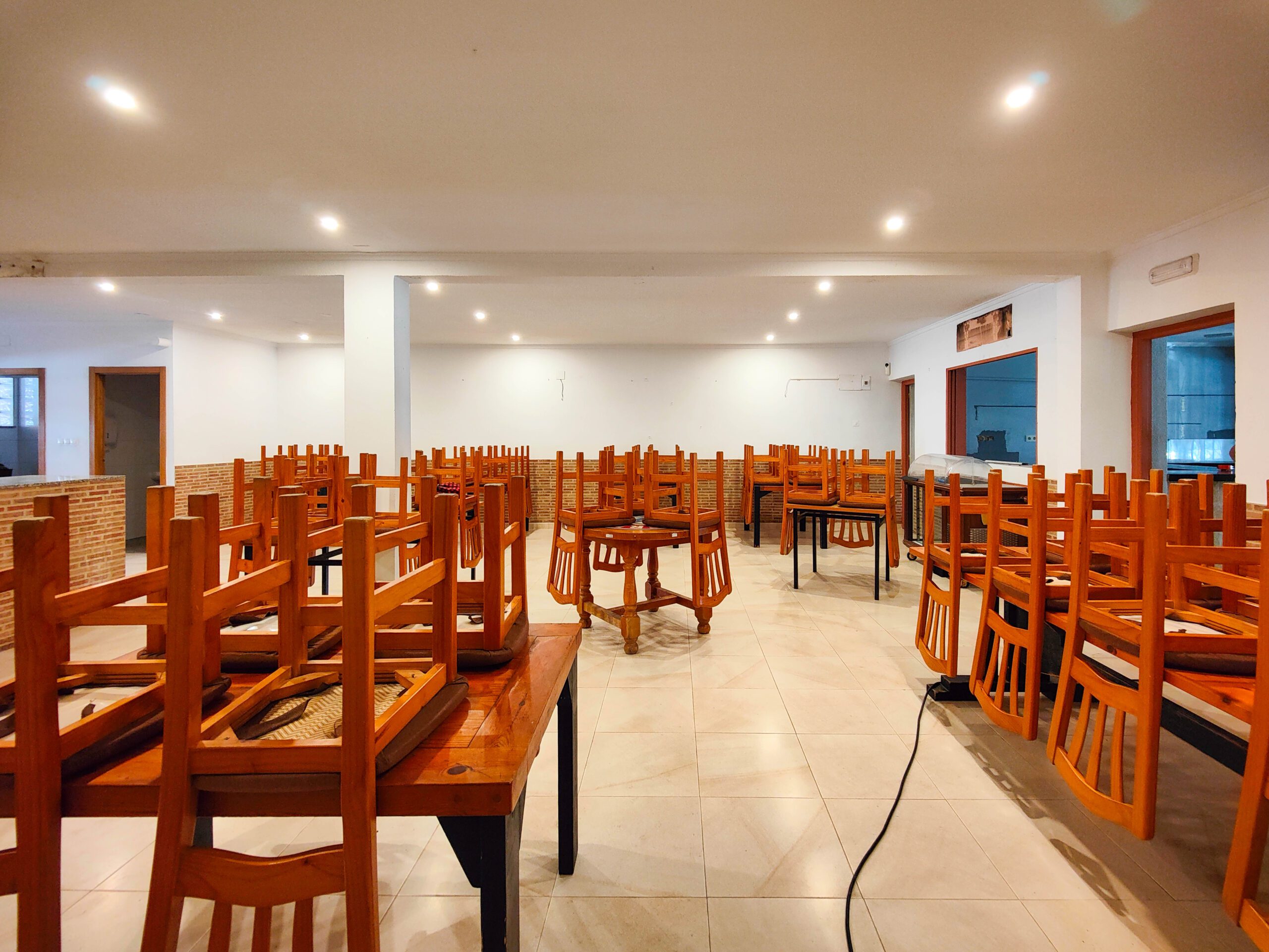 For sale - 6 Bedroom 3 Bathroom Commercial property in Torrevieja - La Siesta - El Salado - Torreta  - Alicante