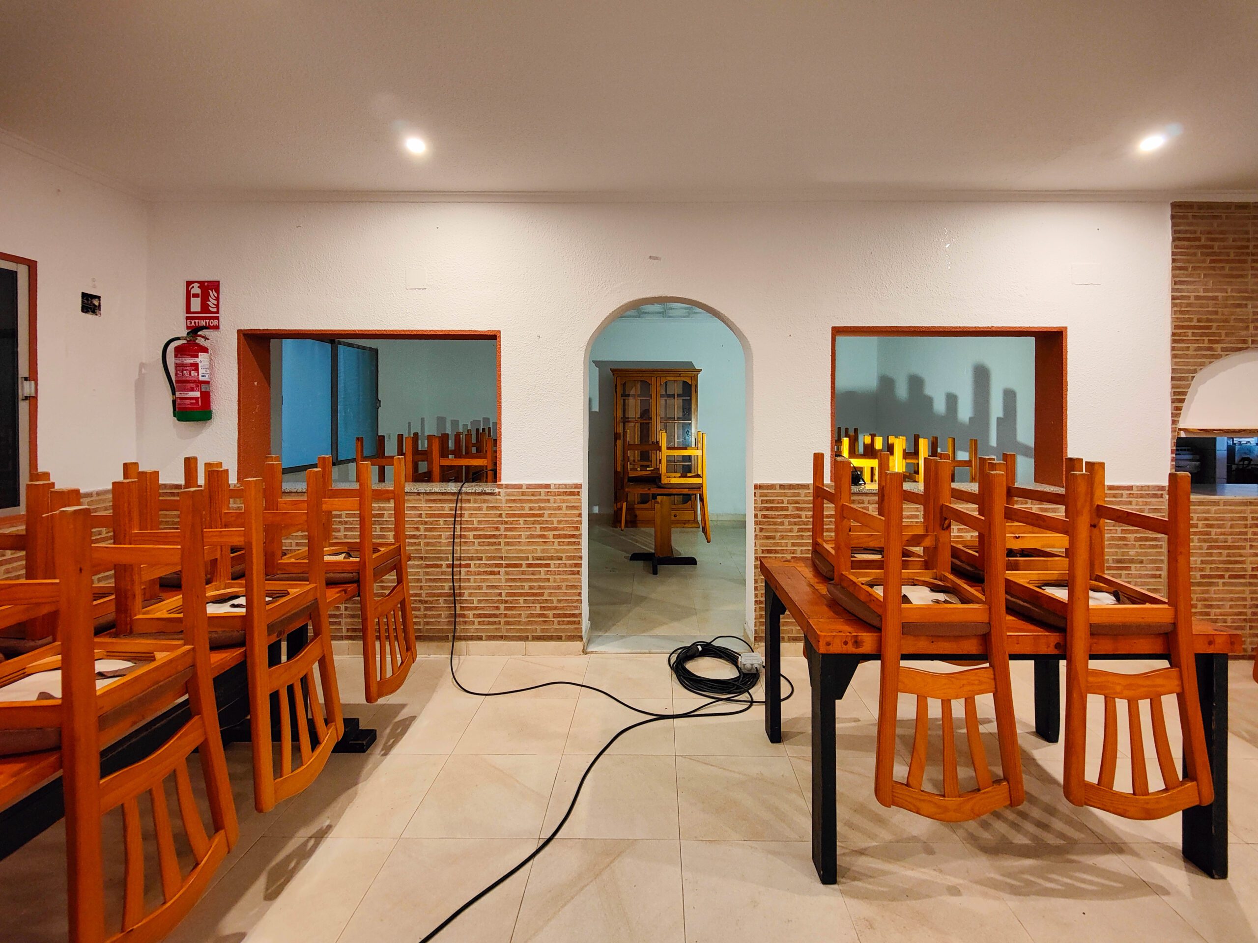 For sale - 6 Bedroom 3 Bathroom Commercial property in Torrevieja - La Siesta - El Salado - Torreta  - Alicante