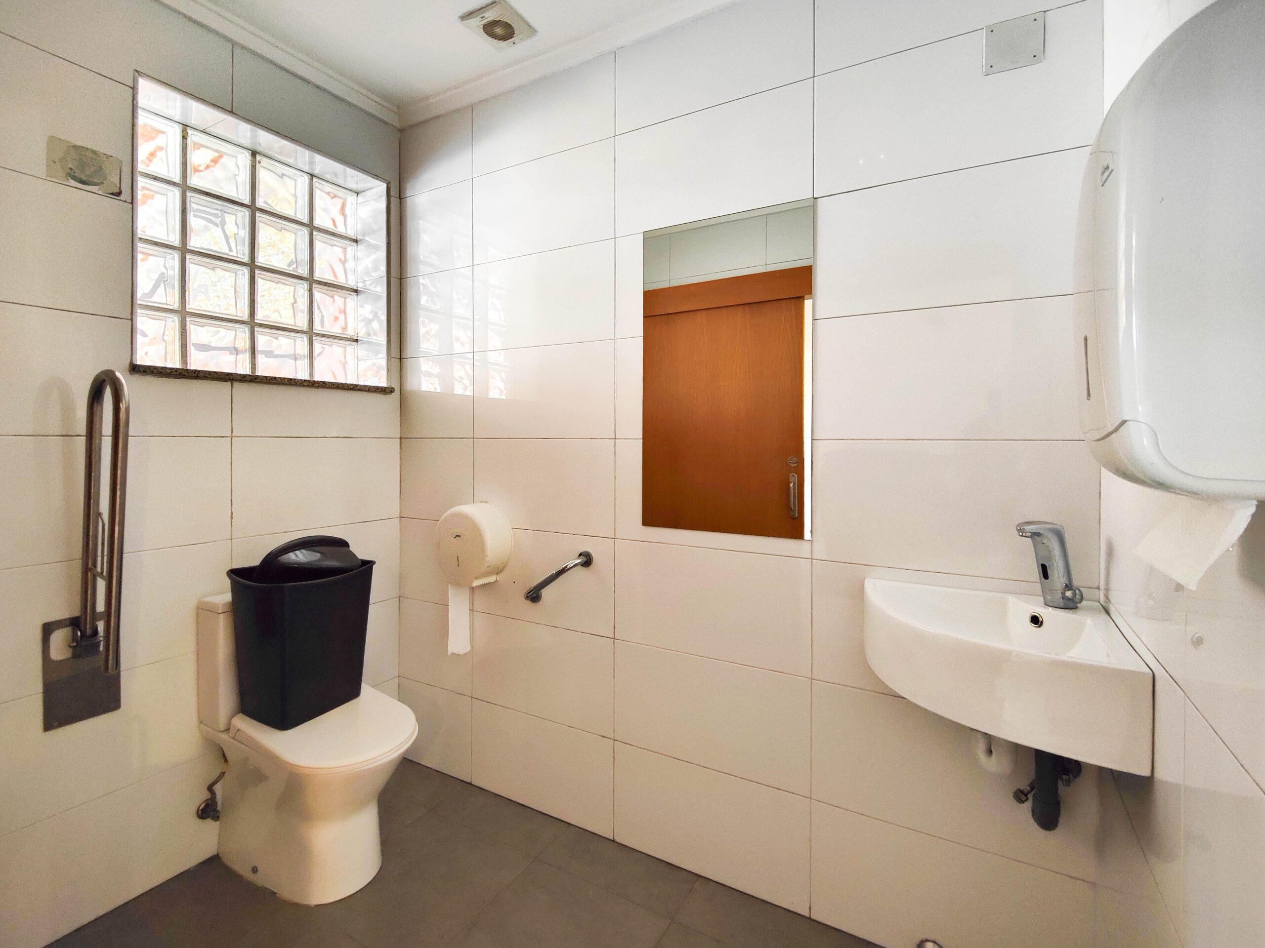 For sale - 6 Bedroom 3 Bathroom Commercial property in Torrevieja - La Siesta - El Salado - Torreta  - Alicante