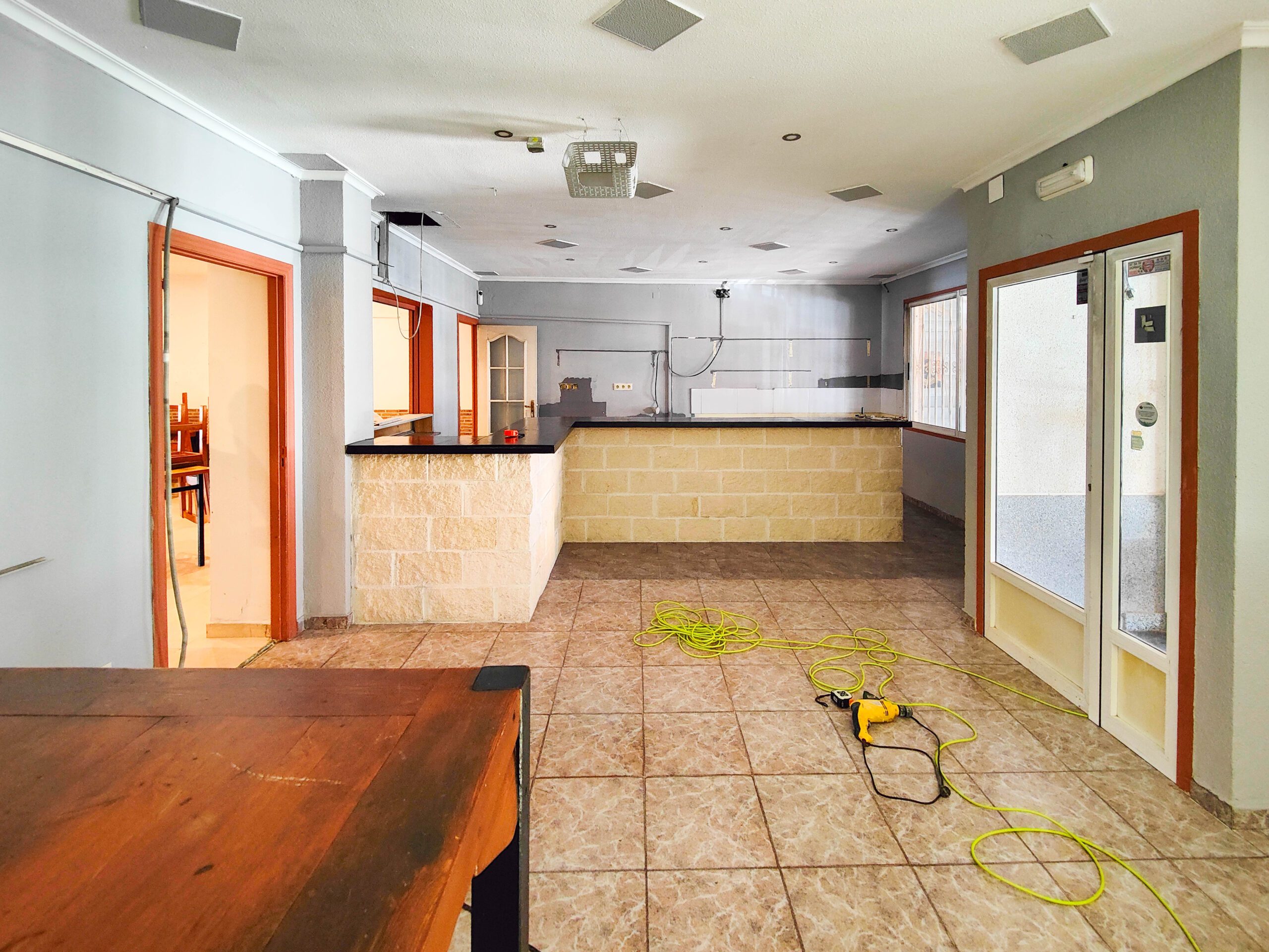 For sale - 6 Bedroom 3 Bathroom Commercial property in Torrevieja - La Siesta - El Salado - Torreta  - Alicante