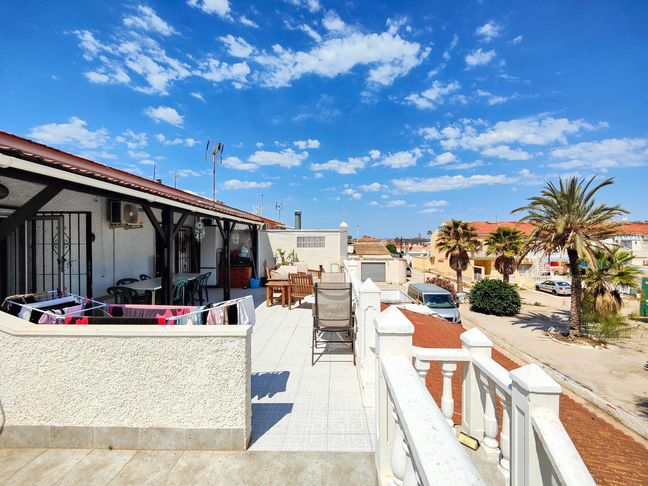 For sale - 6 Bedroom 3 Bathroom Commercial property in Torrevieja - La Siesta - El Salado - Torreta  - Alicante