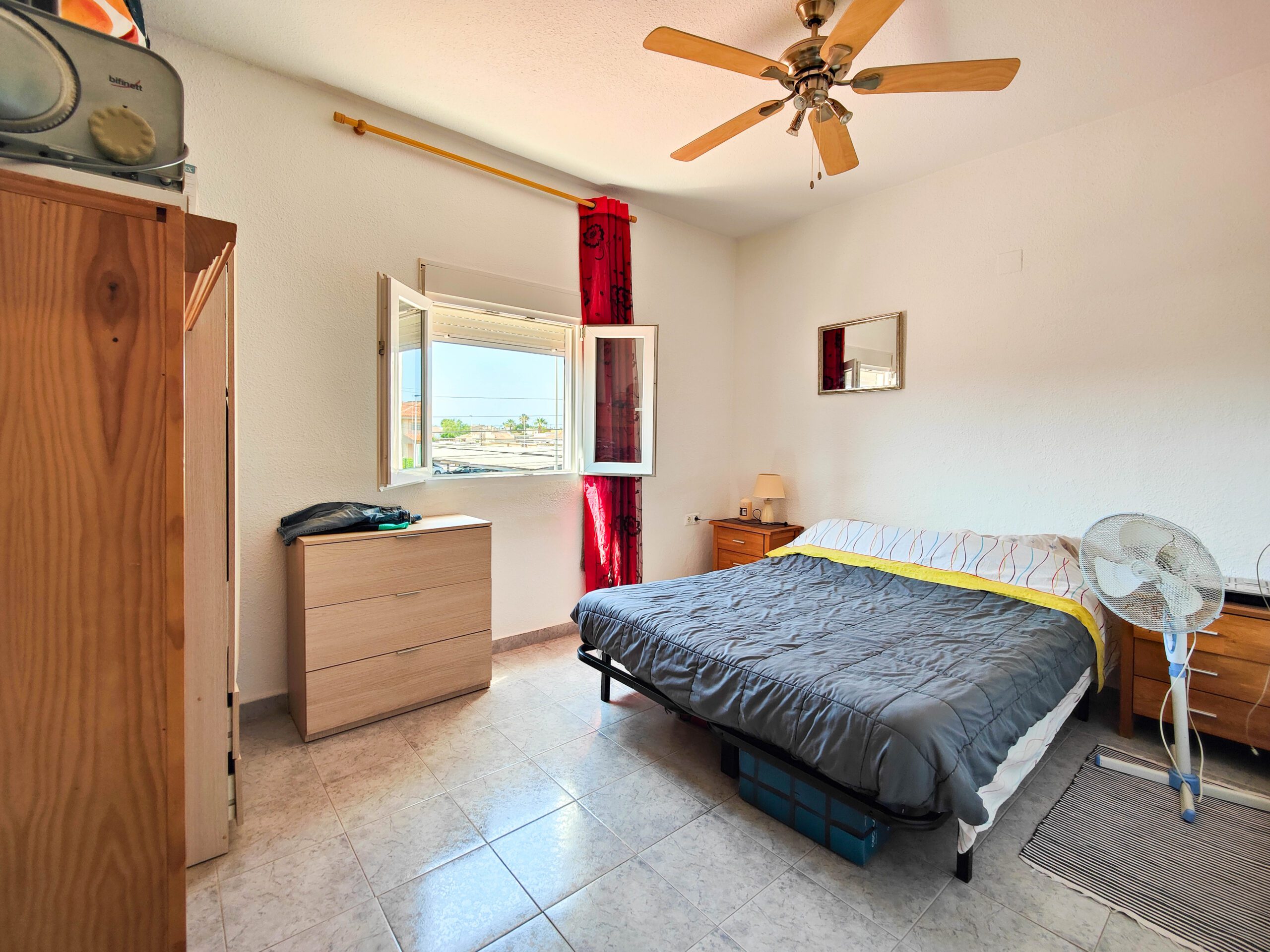 For sale - 6 Bedroom 3 Bathroom Commercial property in Torrevieja - La Siesta - El Salado - Torreta  - Alicante