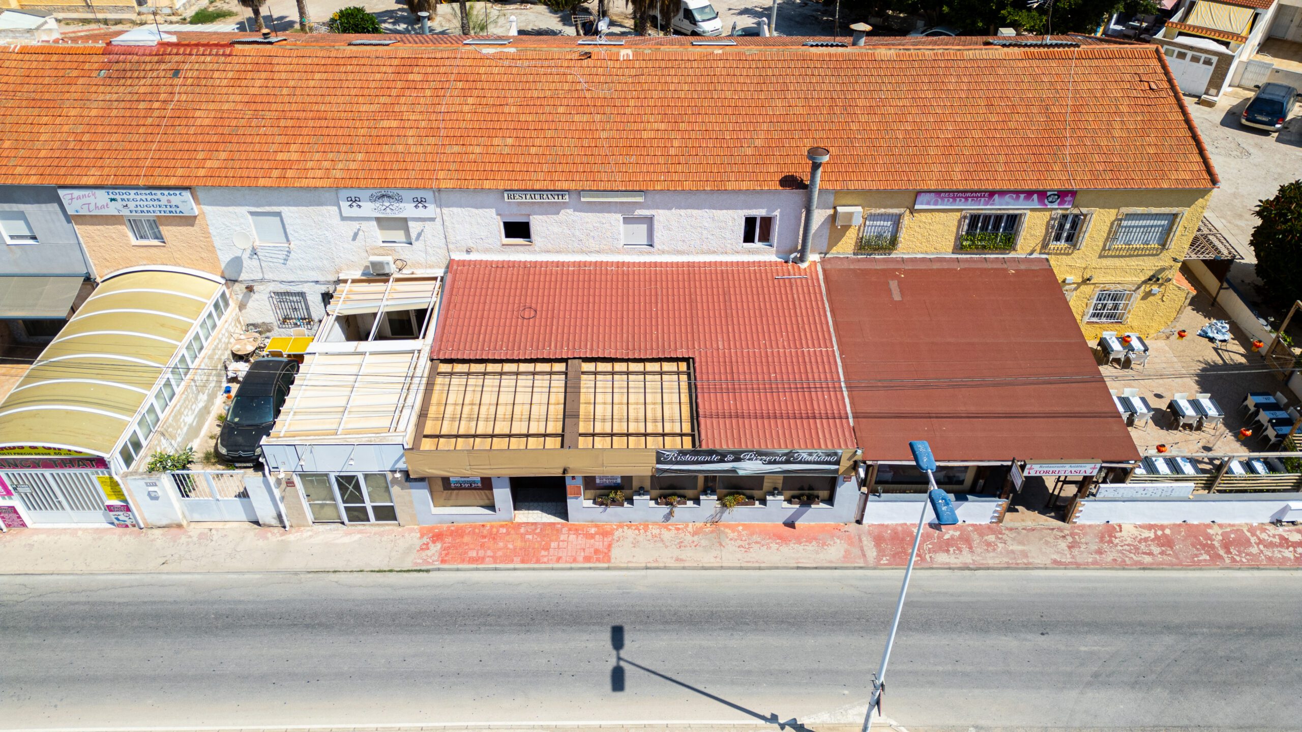 For sale - 6 Bedroom 3 Bathroom Commercial property in Torrevieja - La Siesta - El Salado - Torreta  - Alicante