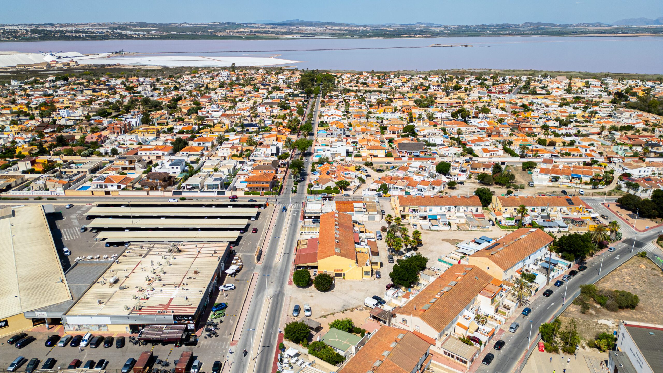 For sale - 6 Bedroom 3 Bathroom Commercial property in Torrevieja - La Siesta - El Salado - Torreta  - Alicante
