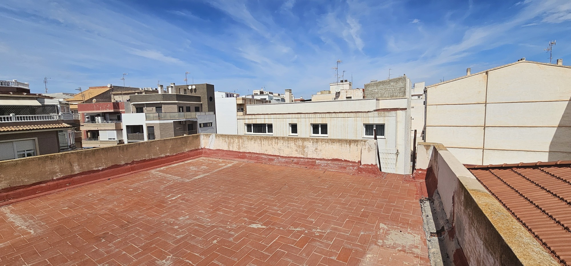 For sale - Building in Torrevieja - Centro  - Alicante