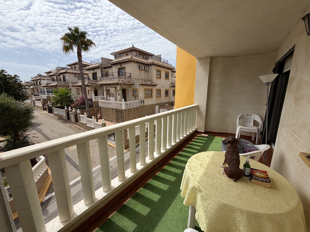 For sale - 2 Bedroom 1 Bathroom Apartment in Villamartin - , Villamartin, Alicante, Spain - Alicante