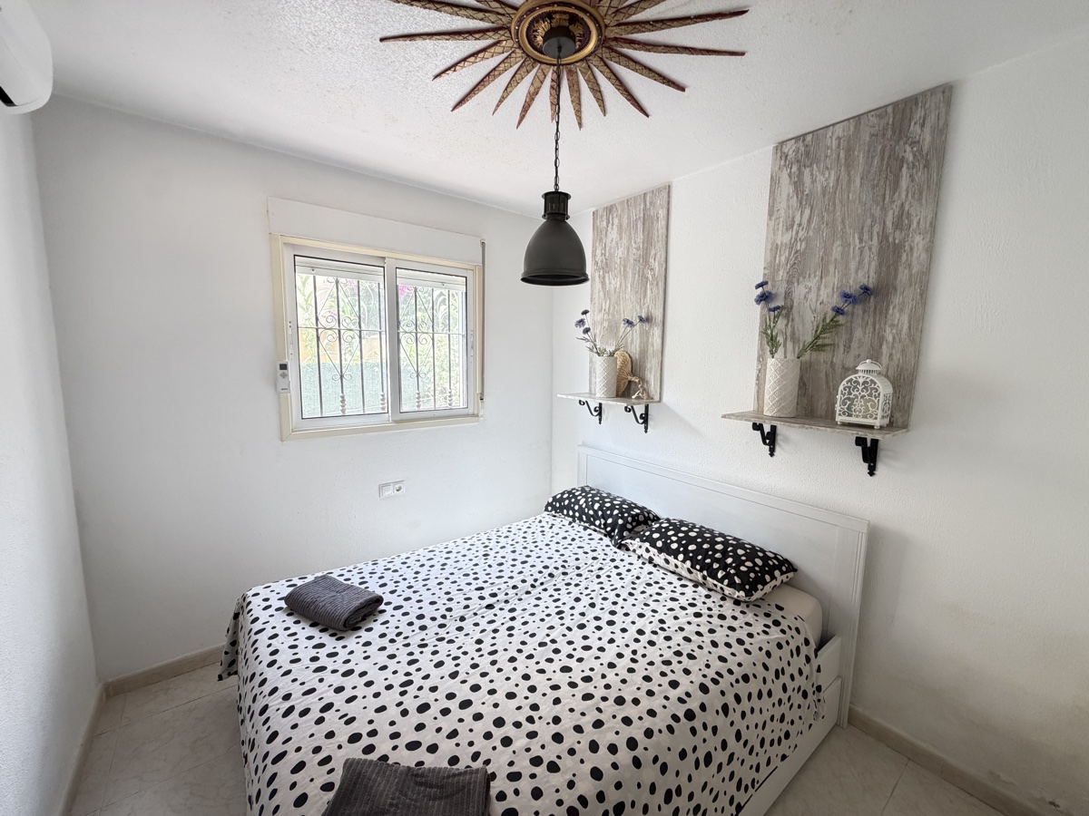 For sale - 2 Bedroom 1 Bathroom Apartment in Villamartin - , Villamartin, Alicante, Spain - Alicante