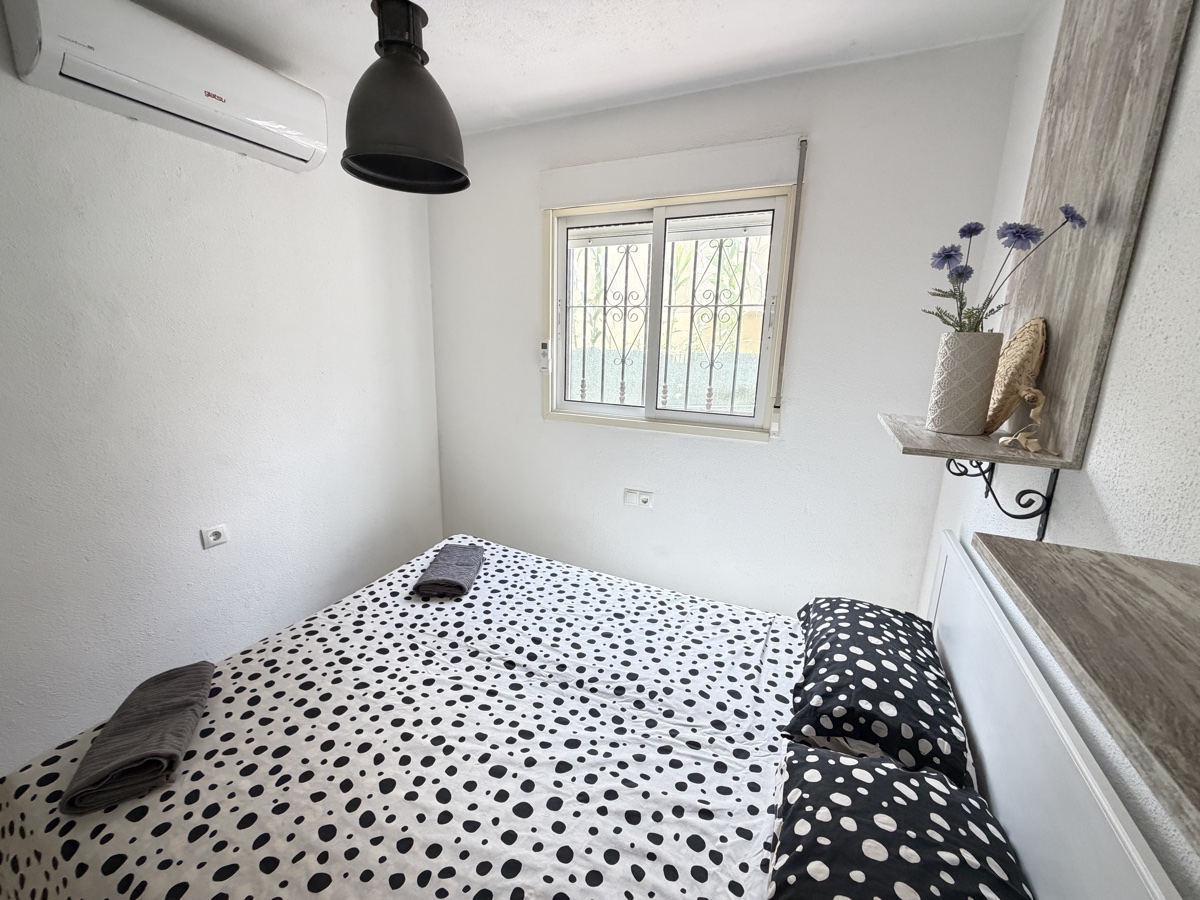 For sale - 2 Bedroom 1 Bathroom Apartment in Villamartin - , Villamartin, Alicante, Spain - Alicante