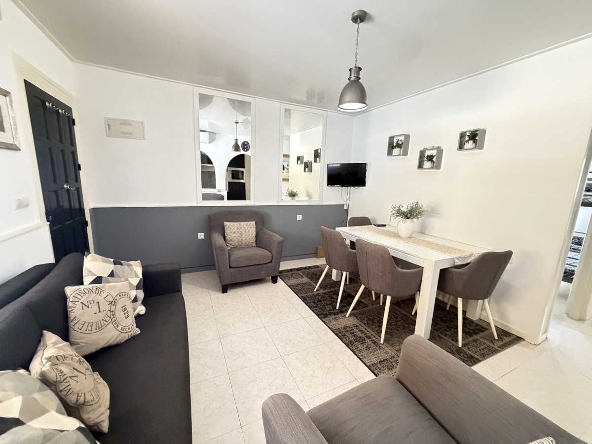 For sale - 2 Bedroom 1 Bathroom Apartment in Villamartin - , Villamartin, Alicante, Spain - Alicante