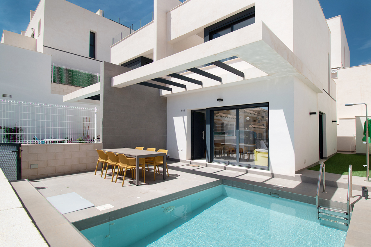 Resale - 3 Bedroom 3 Bathroom Semi Detached in Orihuela Costa - pau26  - Alicante