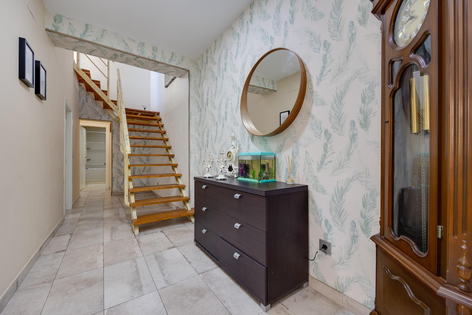 Resale - 3 Bedroom 1 Bathroom Town House in Torrevieja - Centro  - Alicante