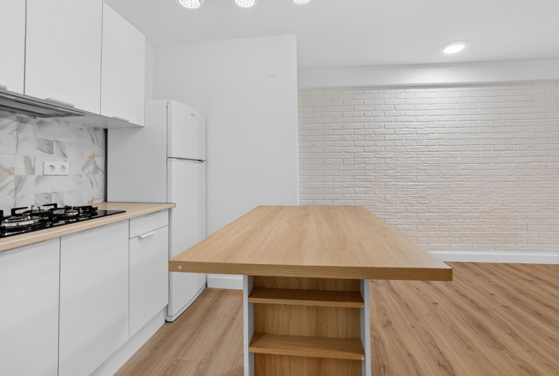 Resale - 3 Bedroom 1 Bathroom Apartment in Torrevieja - Centro  - Alicante