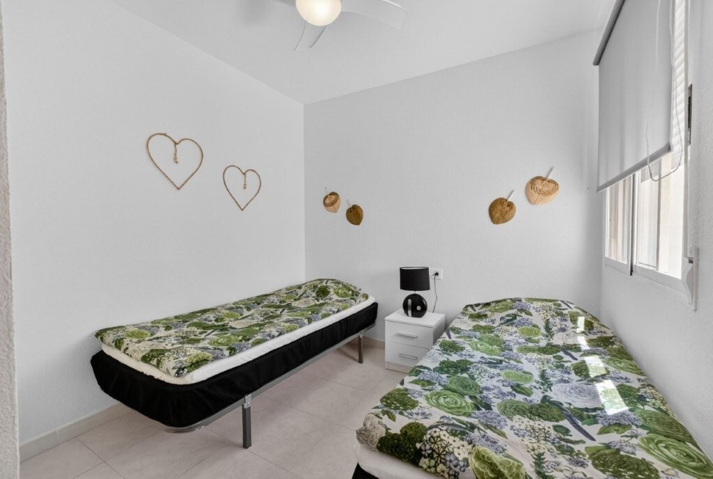 Resale - 2 Bedroom 1 Bathroom Apartment Penthouse in Torrevieja - Jardin del Mar  - Alicante