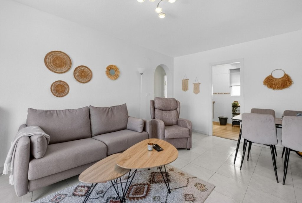 Resale - 2 Bedroom 1 Bathroom Apartment Penthouse in Torrevieja - Jardin del Mar  - Alicante