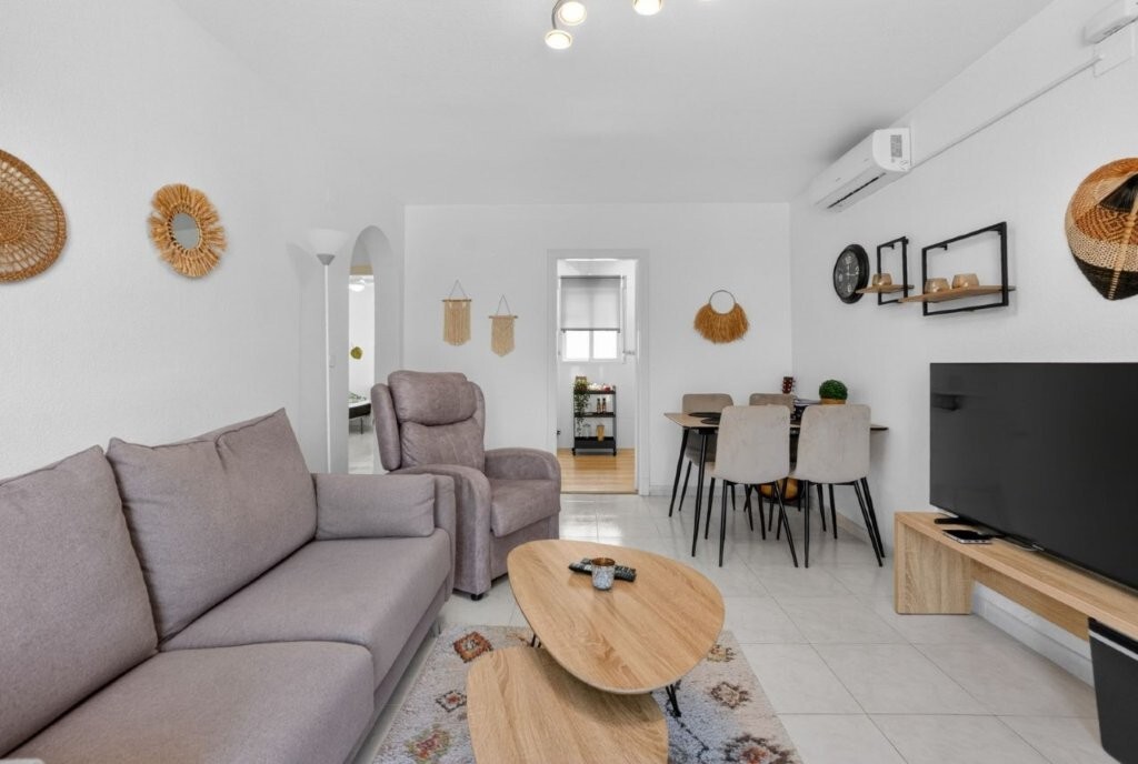 Resale - 2 Bedroom 1 Bathroom Apartment Penthouse in Torrevieja - Jardin del Mar  - Alicante