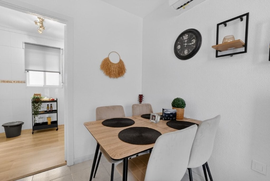 Resale - 2 Bedroom 1 Bathroom Apartment Penthouse in Torrevieja - Jardin del Mar  - Alicante