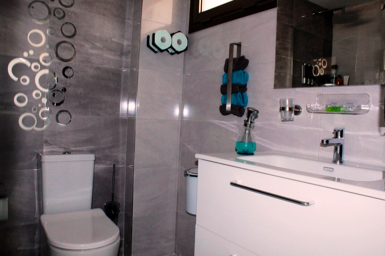 Resale - 2 Bedroom 2 Bathroom Apartment in Villamartin - Costa Blanca  - Alicante