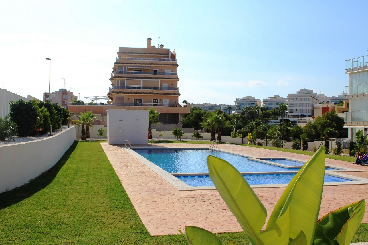 Resale - 2 Bedroom 2 Bathroom Apartment in Villamartin - Costa Blanca  - Alicante