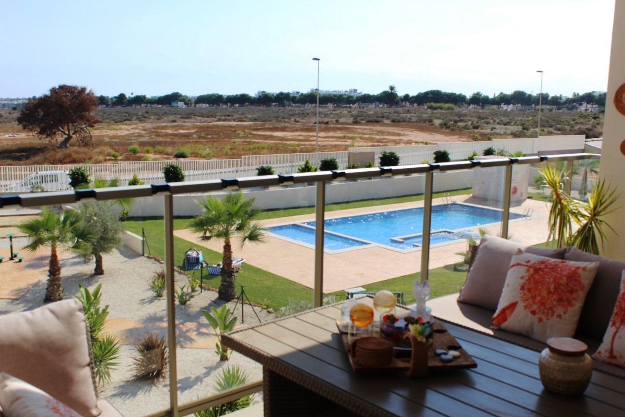 Resale - 2 Bedroom 2 Bathroom Apartment in Villamartin - Costa Blanca  - Alicante