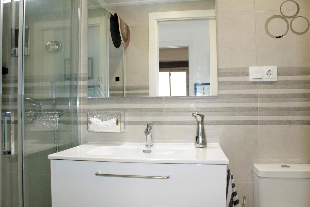 Resale - 2 Bedroom 2 Bathroom Apartment in Villamartin - Costa Blanca  - Alicante