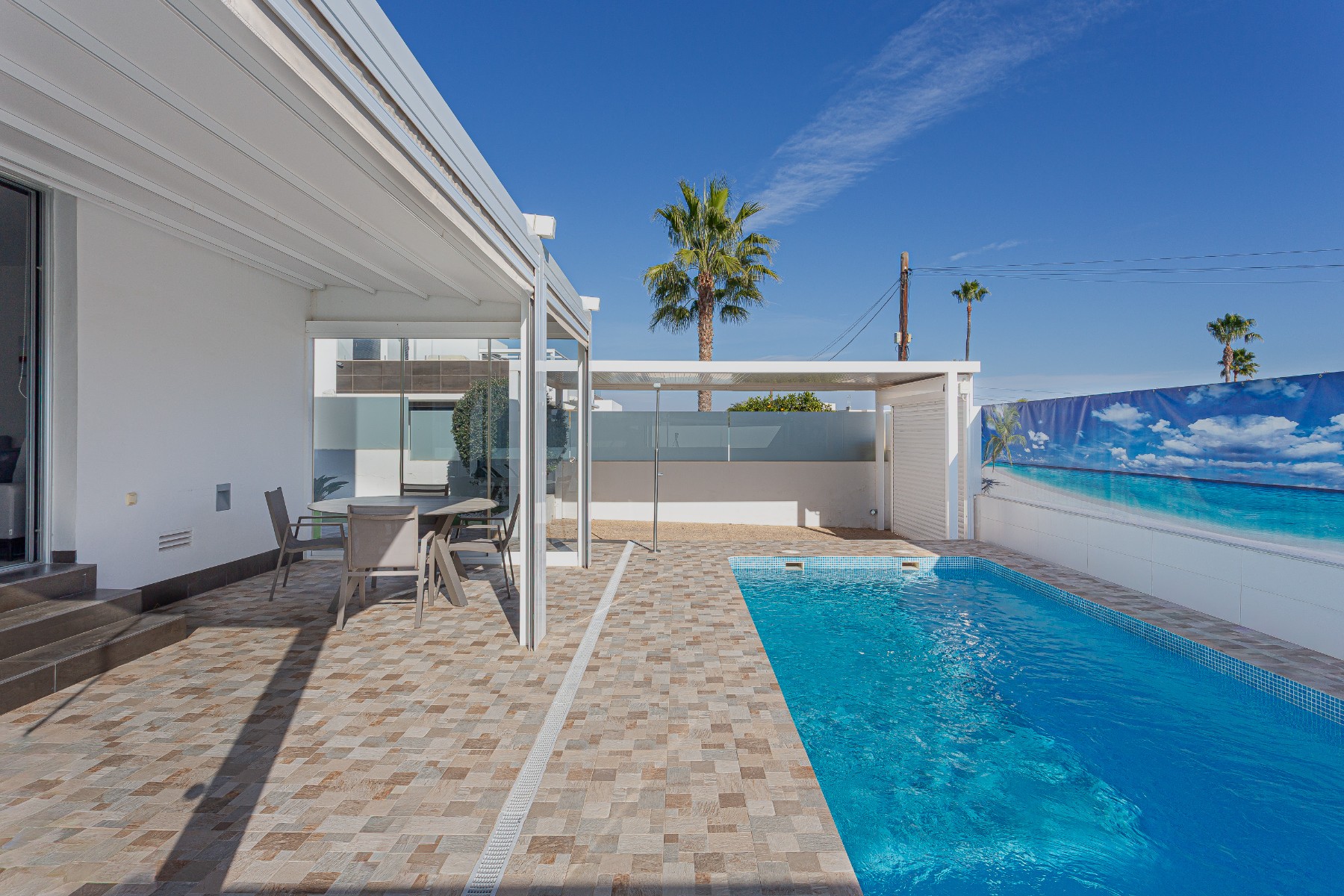 Resale - 3 Bedroom 2 Bathroom Villa in Orihuela Costa - Costa Blanca  - Alicante