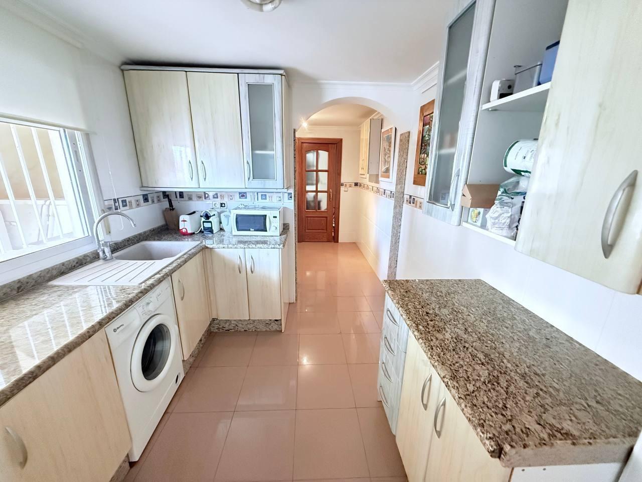 Resale - 4 Bedroom 3 Bathroom Apartment in Orihuela Costa - Lomas De Cabo Roig  - Alicante
