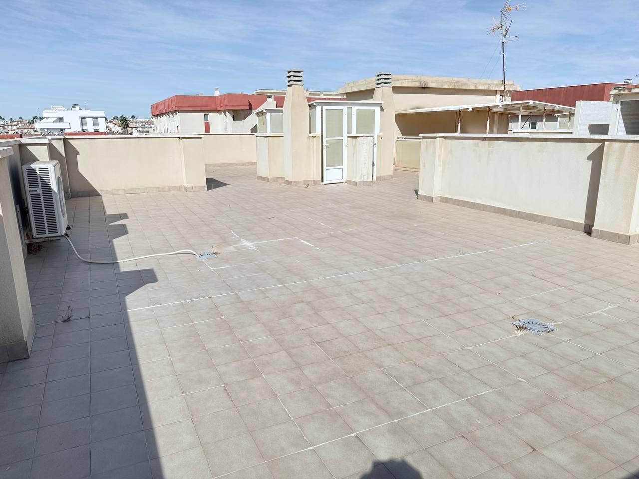 Resale - 4 Bedroom 3 Bathroom Apartment in Orihuela Costa - Lomas De Cabo Roig  - Alicante
