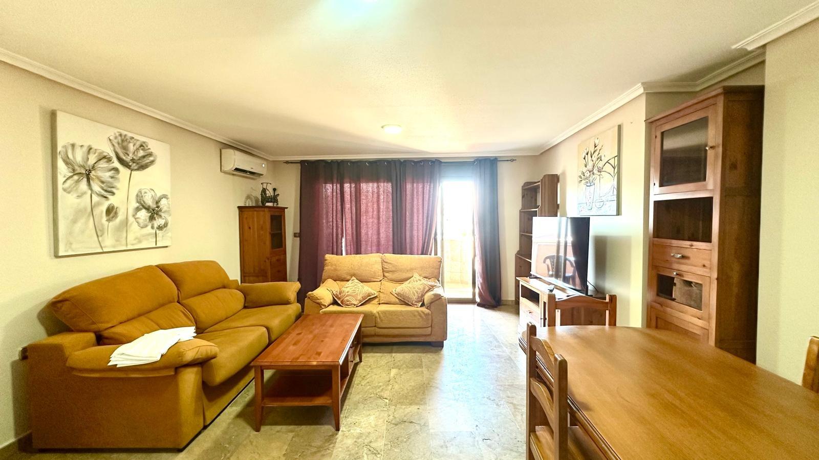 Resale - 3 Bedroom 2 Bathroom Apartment in Torrevieja - Torrevieja  - Alicante