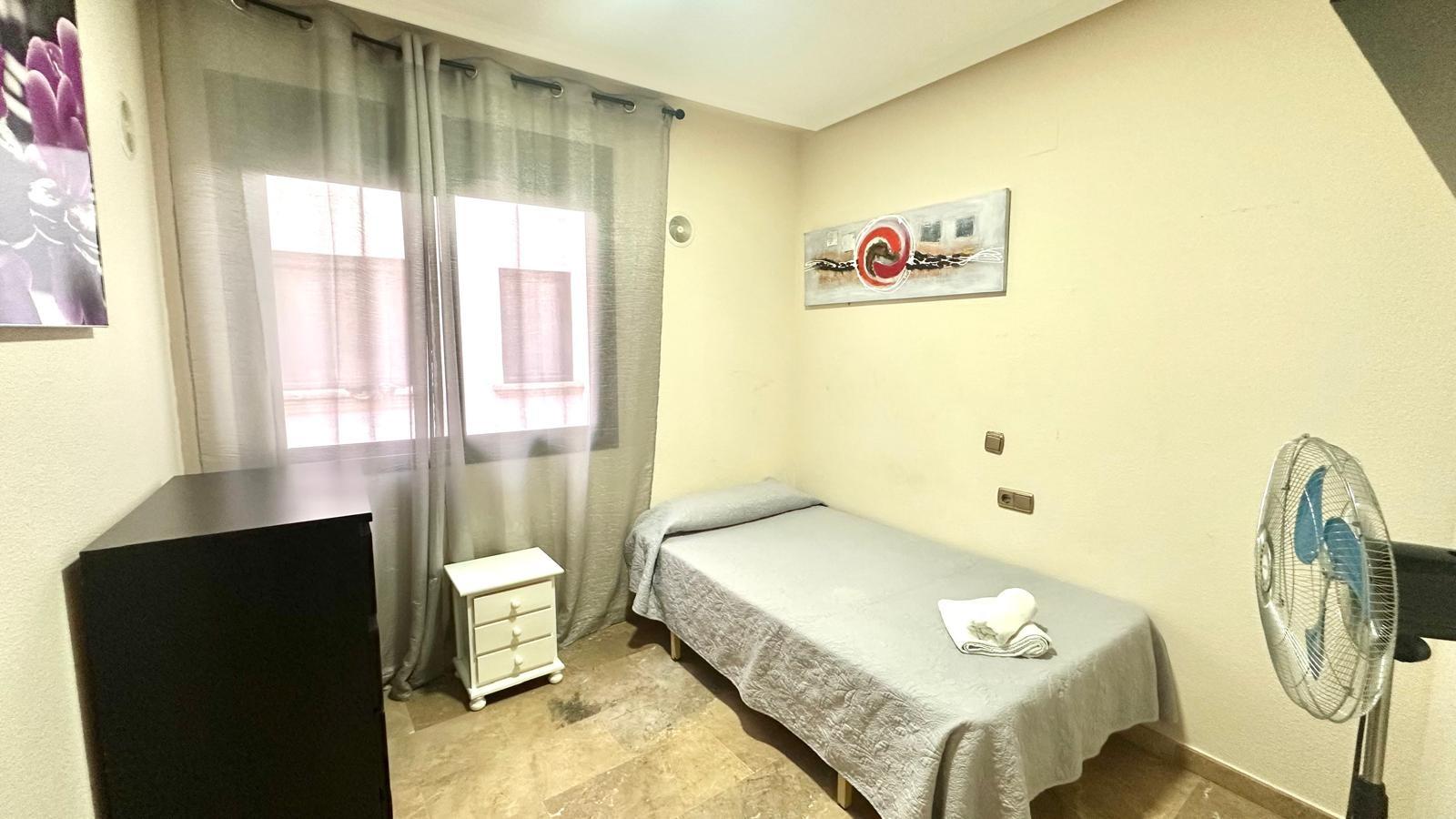 Resale - 3 Bedroom 2 Bathroom Apartment in Torrevieja - Torrevieja  - Alicante